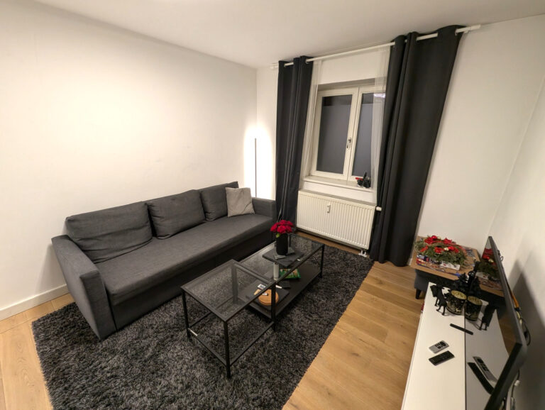 Köln-Hürth: Moderne 2-Zimmer-Erdgeschosswohnung – Mit Stellplatz ideal für Anleger